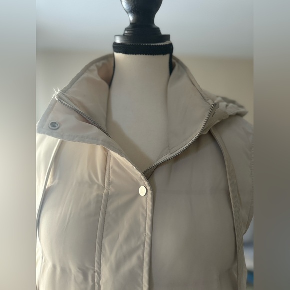 Zara Puffer Vest - Picture 3 of 8